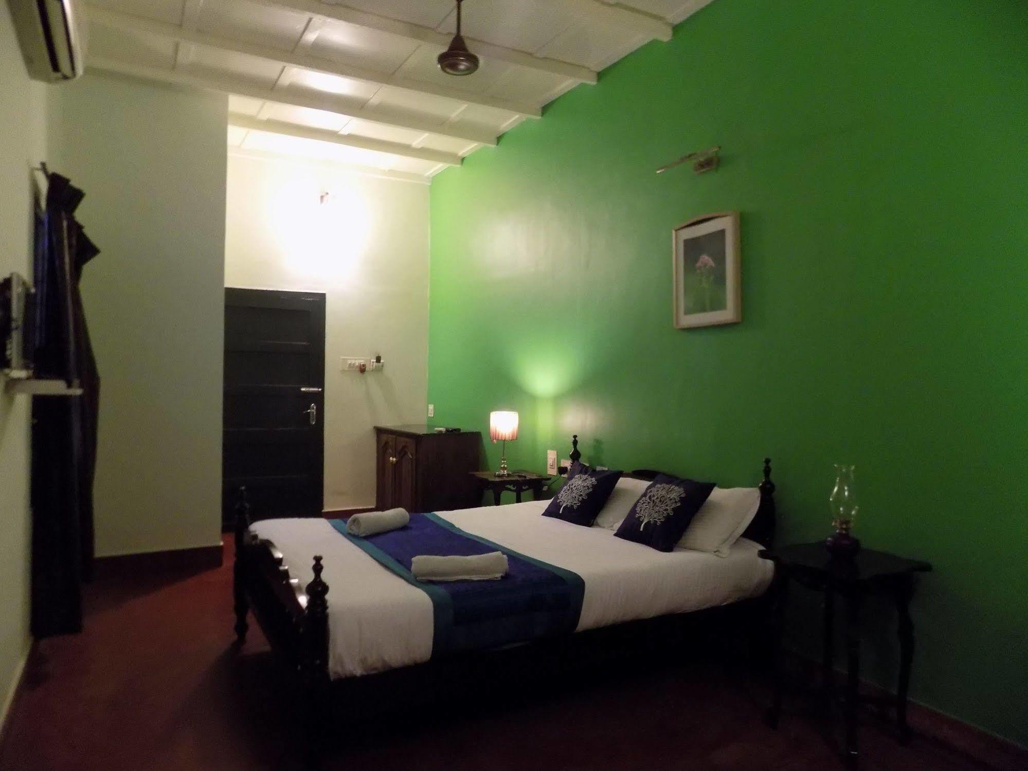 Bed and Breakfast Elphinstone Residency Kochi Exteriér fotografie
