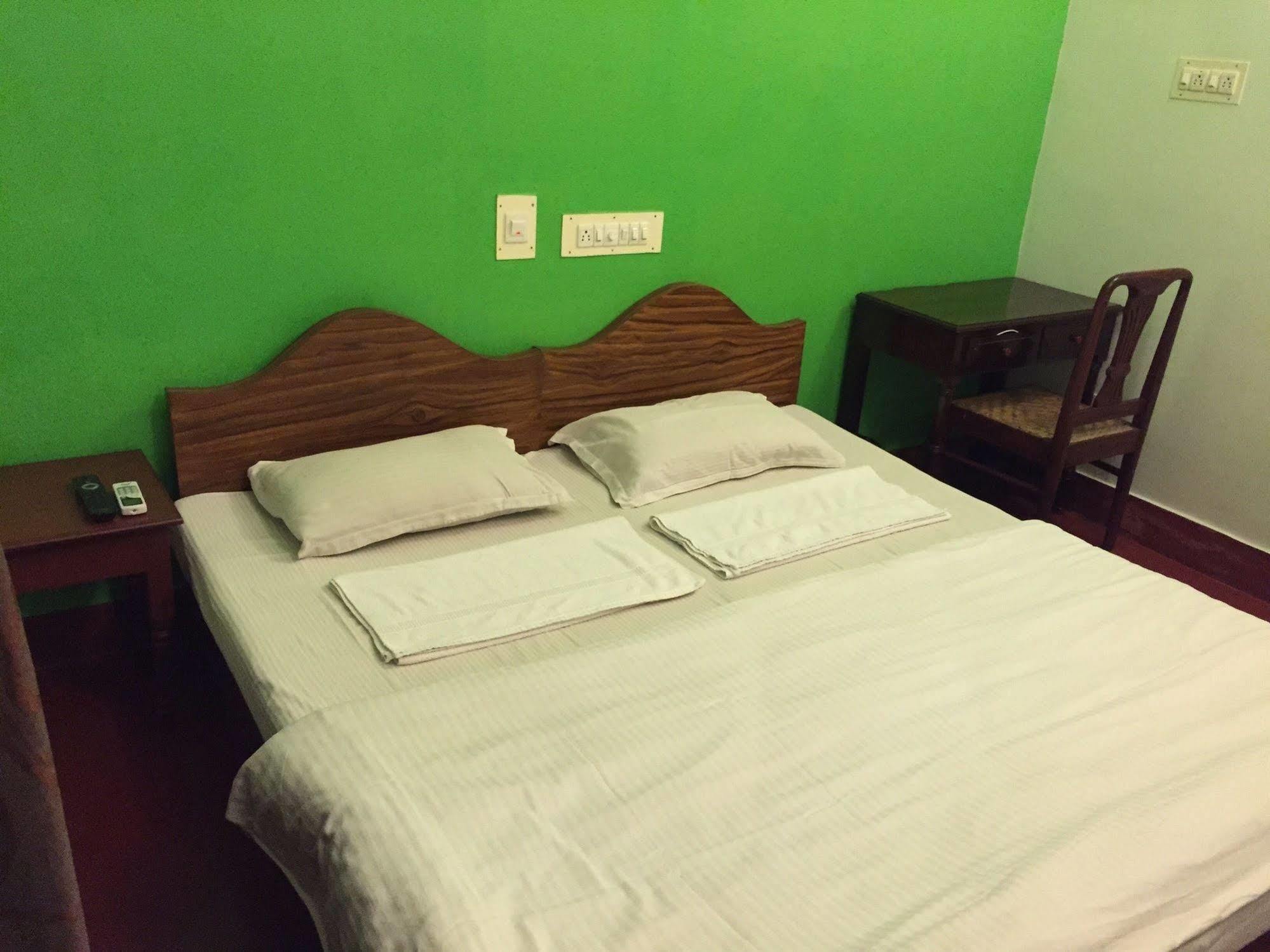 Bed and Breakfast Elphinstone Residency Kochi Exteriér fotografie