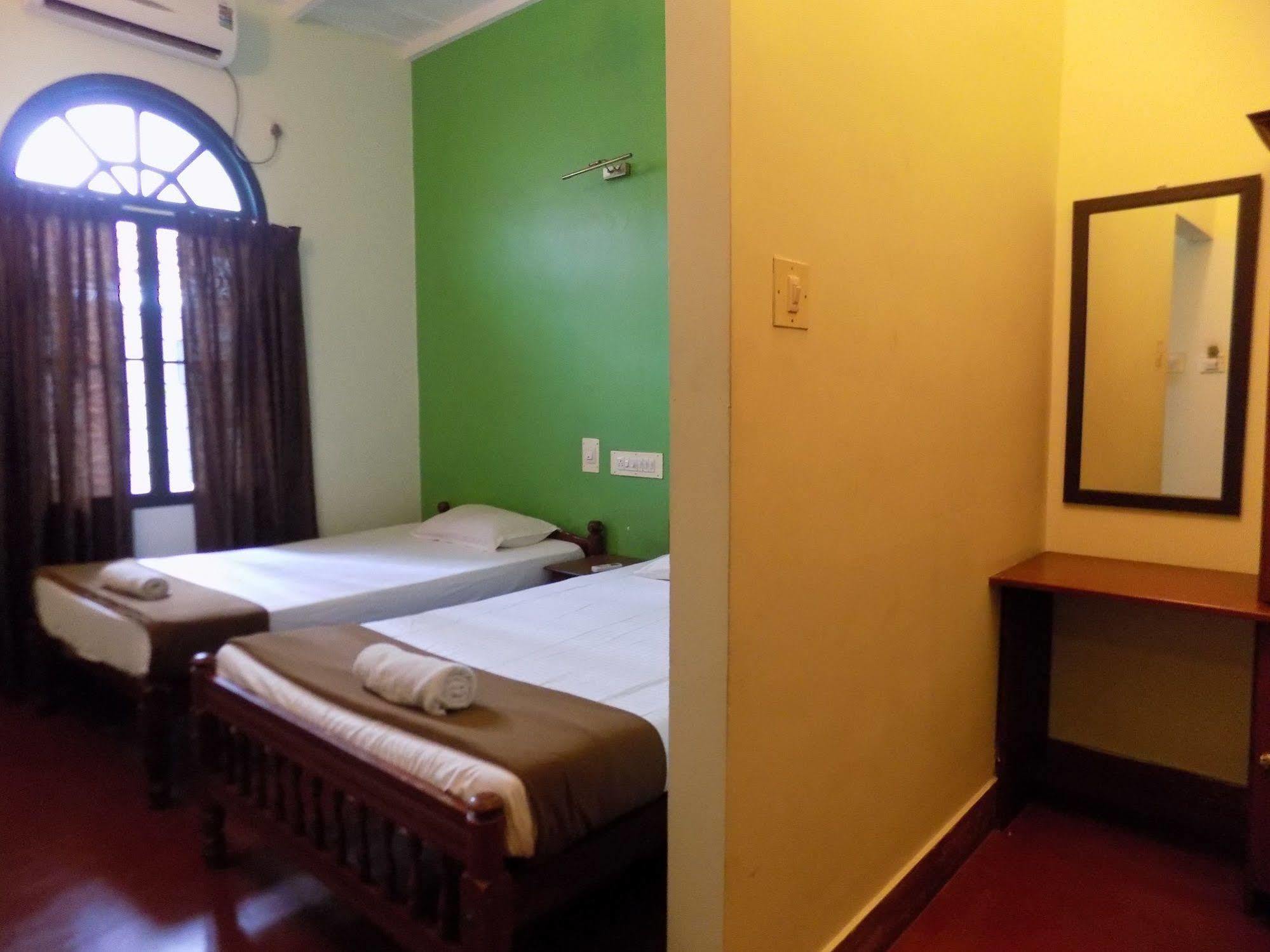 Bed and Breakfast Elphinstone Residency Kochi Exteriér fotografie